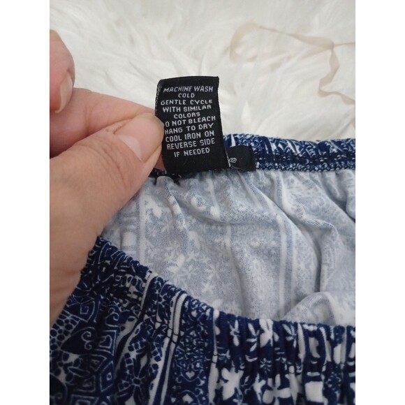 Rue21 Off  Shoulder Blue Flower Print Romper  Women’s Size Small - Picture 7 of 8